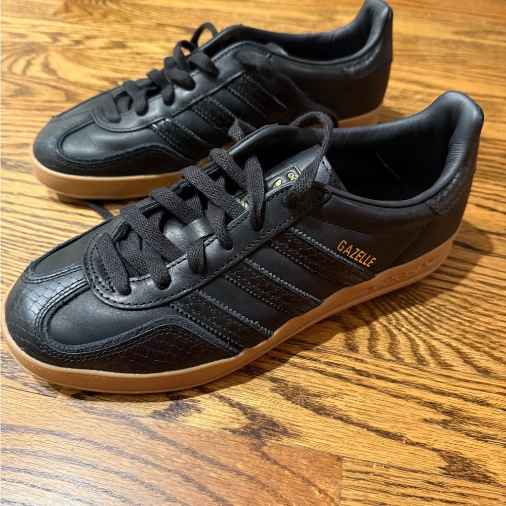 Women’s  Black adidas Sneakers